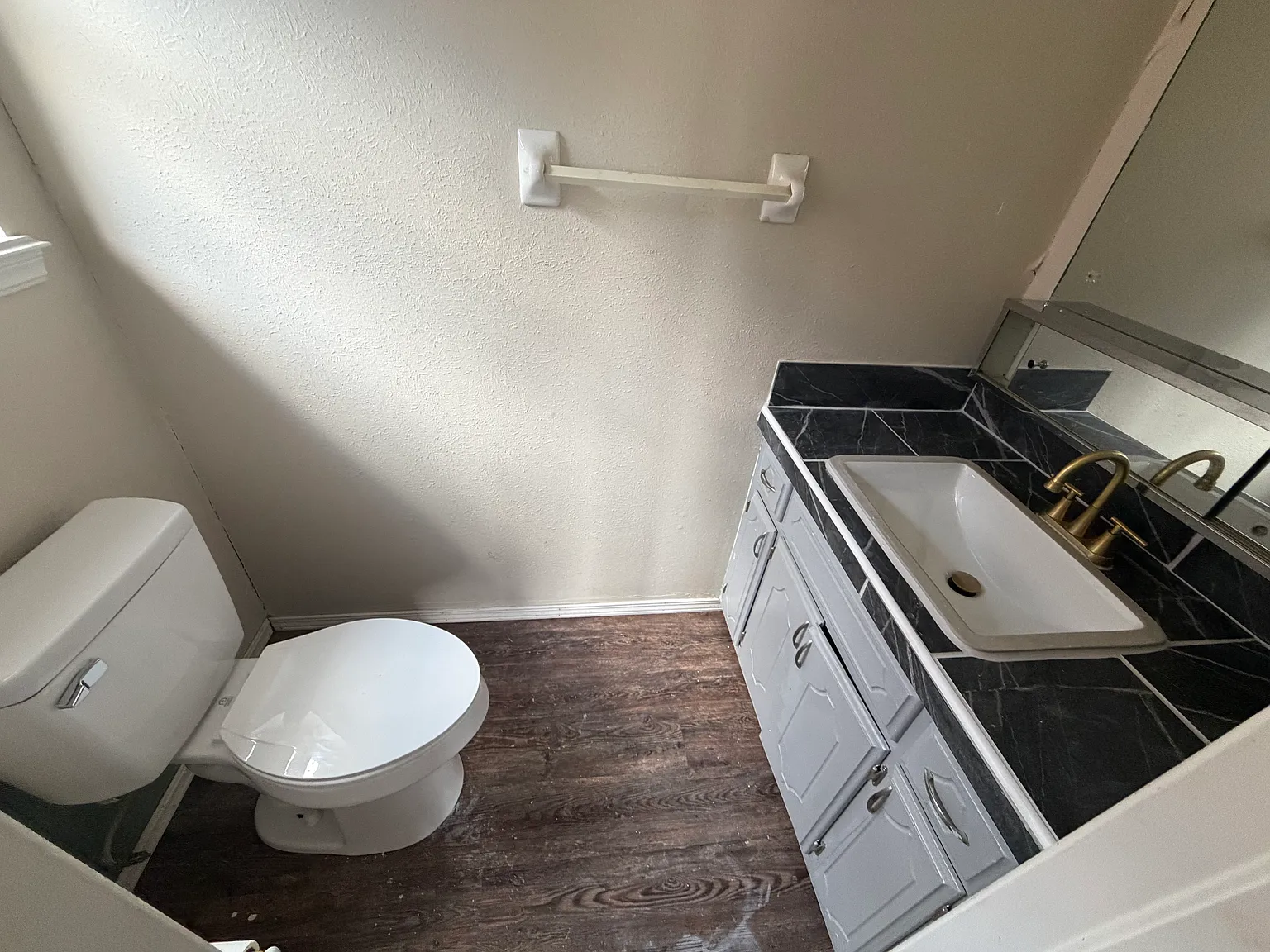 3 bed, 1.5 bath, 1080 sqft, $1,550 — Photo 3