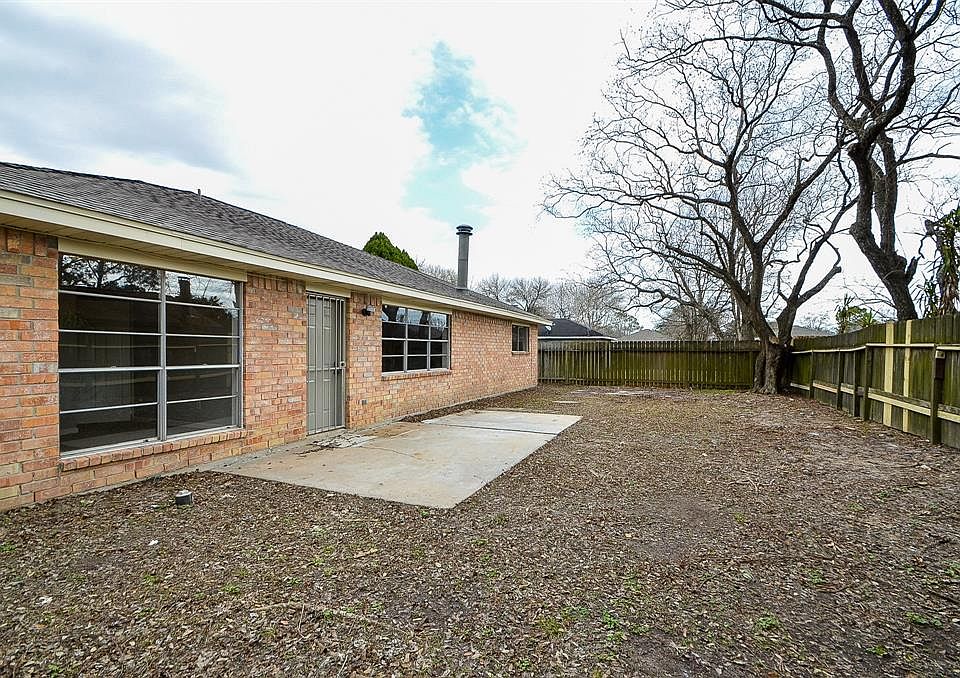 1st image of 611 Whippoorwill Dr