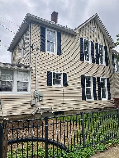 3 bed, 1939 sqft, $1,750 — Photo 2