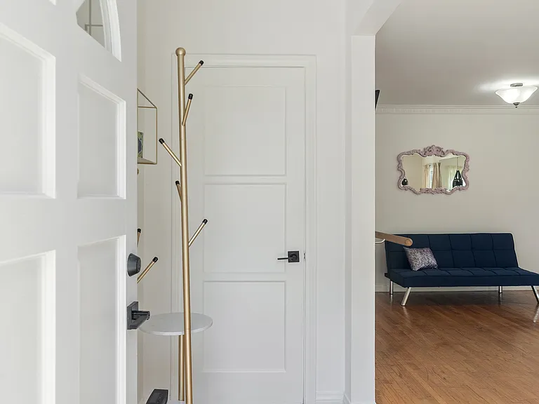 1429 Ellsmere Ave — Photo 5