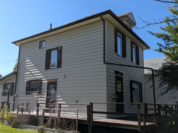 337 9th Street E, Prince Albert, SK S6V 0X9