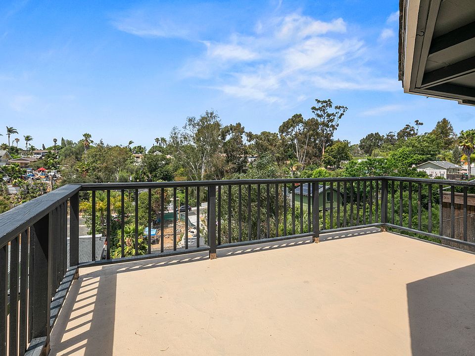 Large Private Dec overlooking Canyon and neighborhood