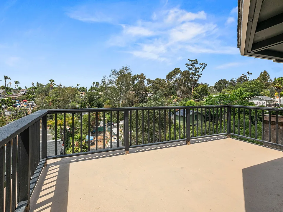 Large Private Dec overlooking Canyon and neighborhood