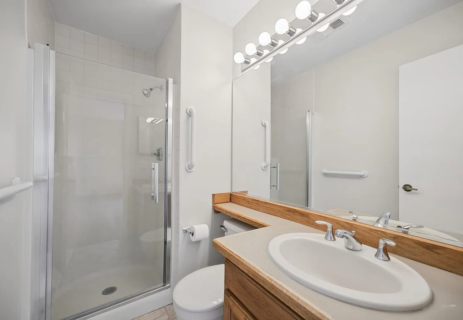 2 bed, 2.0 bath, 1029 sqft, $1,850 — Photo 4