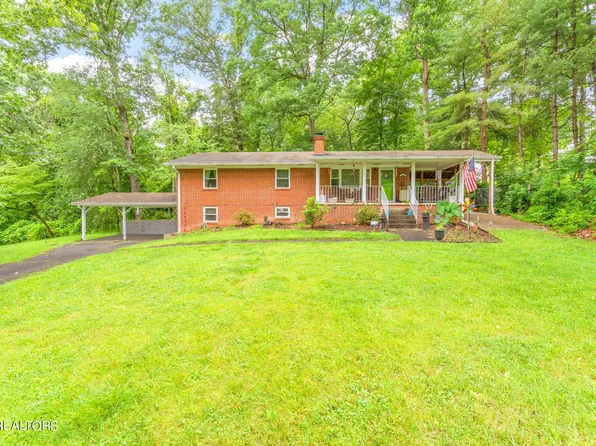 104 Pleasant Rd, Oak Ridge, TN 37830