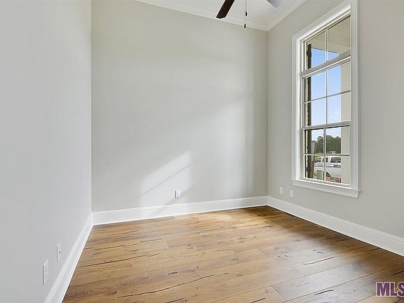 2nd image of 18517 Oakland Crossing Blvd