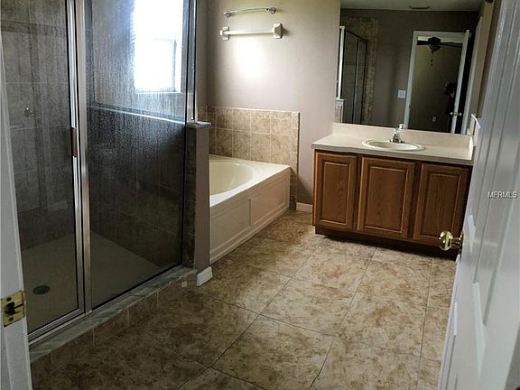 5th image of 3521 Cardinal Feather Dr
