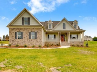 8185 McClanahan Dr, Browns Summit, NC 27214