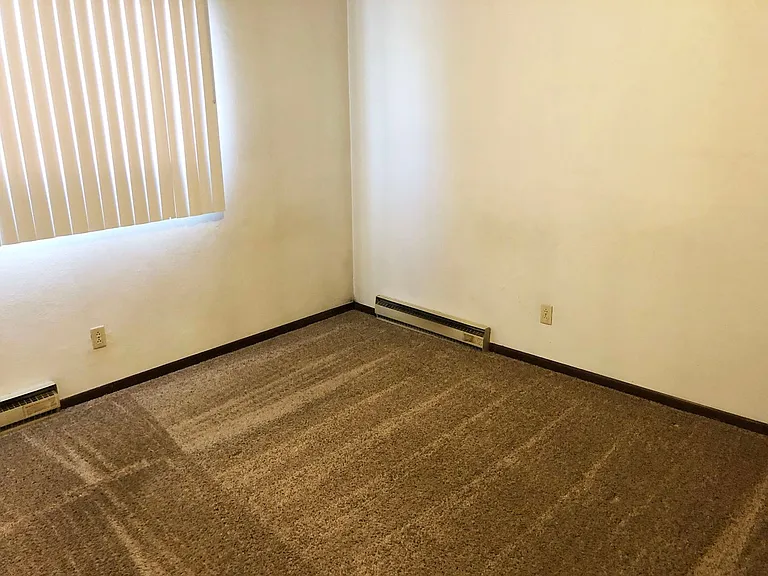 5402 Schmutzler St — Photo 17