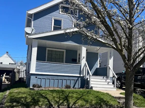 1435 Gridley St, Lakewood, OH 44107