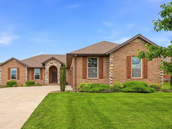 3rd image of 5825 S Cottonwood Drive