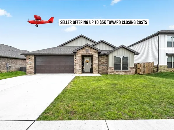 2041 Bluestem Dr, Centerton, AR 72719