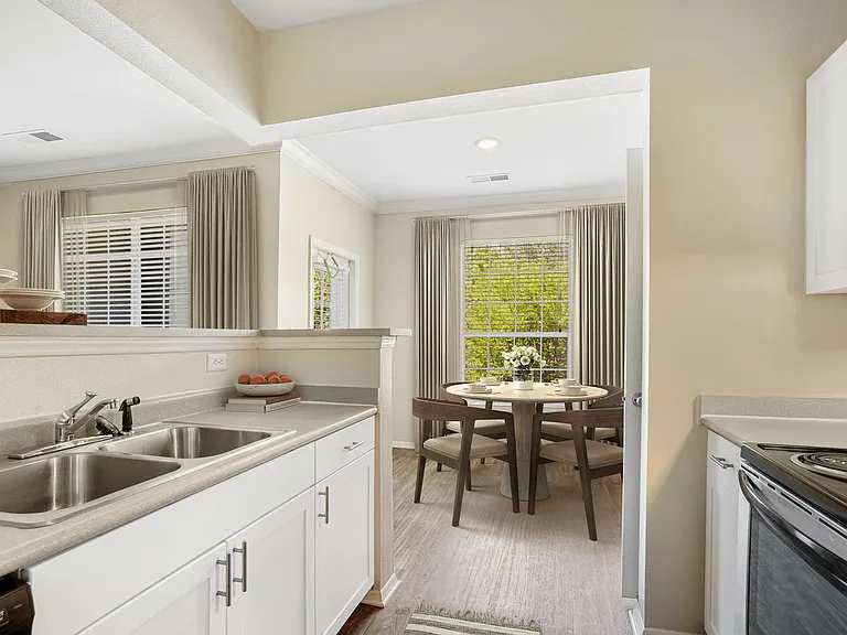 The Lodge at Mallard Creek Apartments — Photo 21