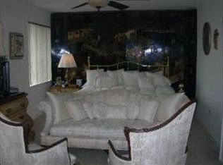 5727 Fieldstone Trl, McHenry, IL 60050