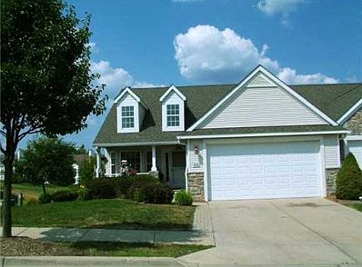 1st image of 3281 Chamberlain Cres #33
