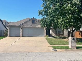10305 E 116th St S, Bixby, OK 74008