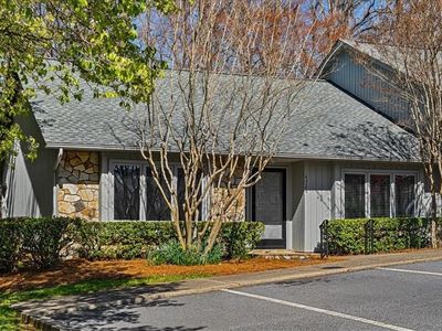 4328 Sullivans Lake Dr, Greensboro, NC, 27410