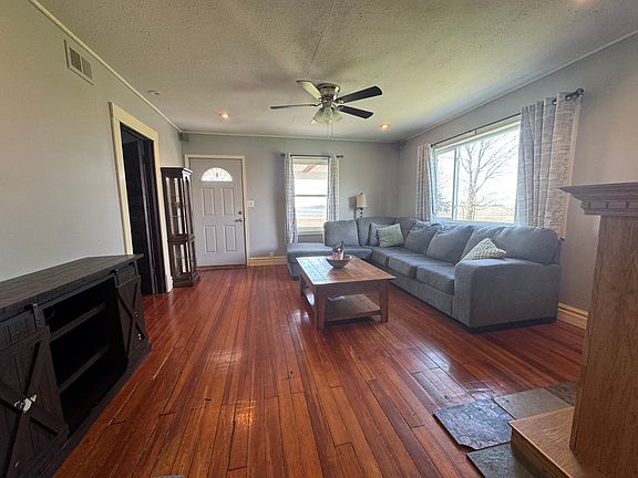 5th image of 5429 Columbia Rd
