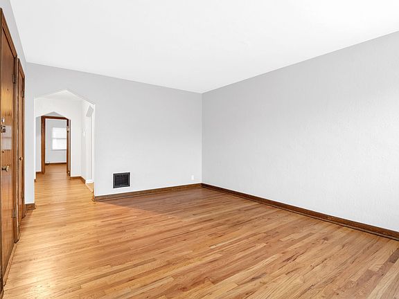 3rd image of 5442 Chippewa St #2W-173