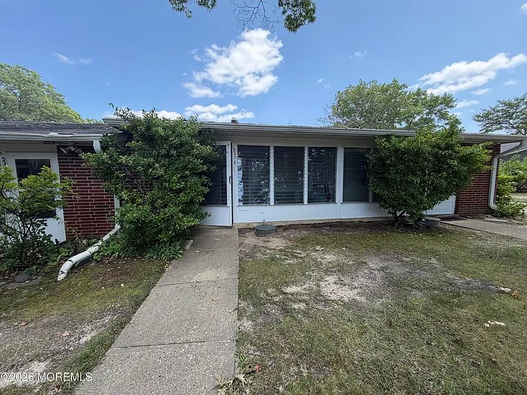 533 E Dartmoor Ct — Photo 27