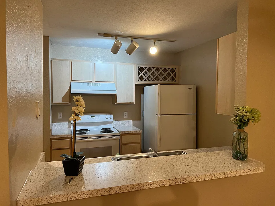 8414 Lucuya Way #207