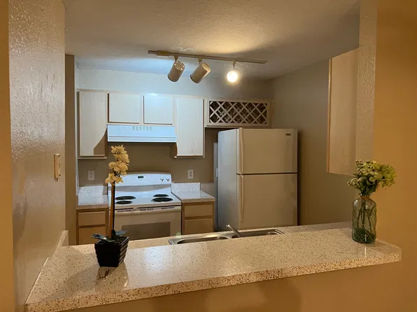 8414 Lucuya Way Unit 207, Temple Terrace, FL 33637