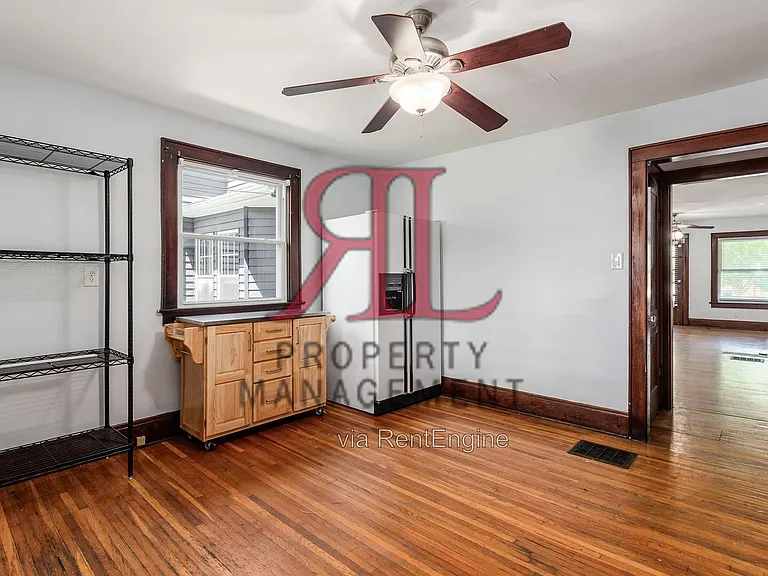 247 E Jenkins Ave — Photo 8