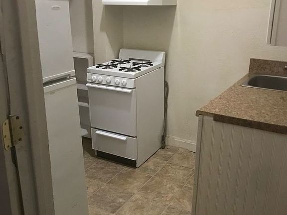 4th image of 292A King Ave #292A