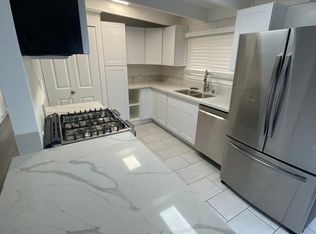 227 12th Pl, Manhattan Beach, CA 90266