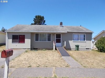 2058 Johnson St, North Bend, OR, 97459