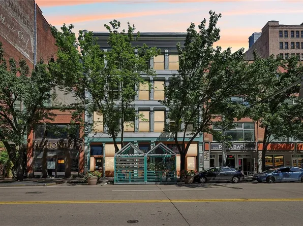 951 Liberty Ave APT 301, Pittsburgh, PA 15222