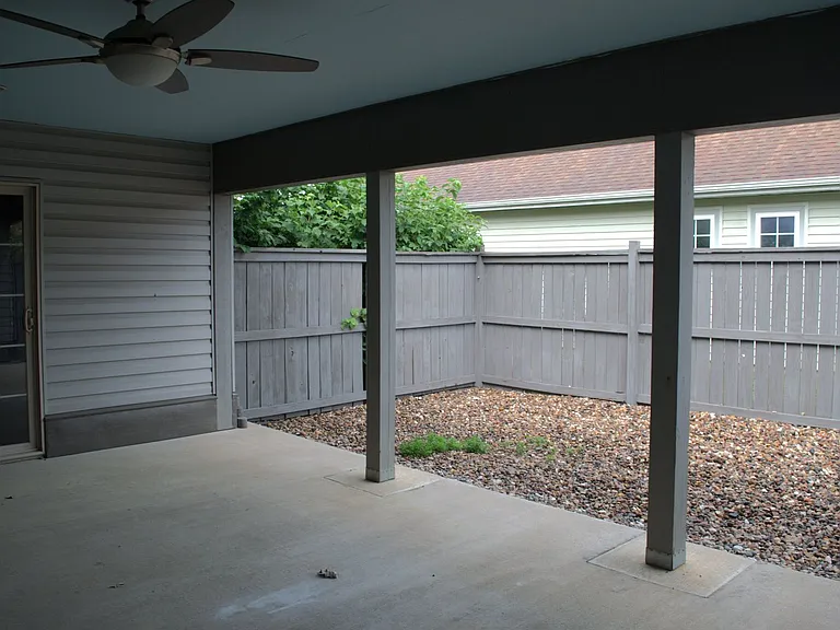 106 Corcoran Dr — Photo 25