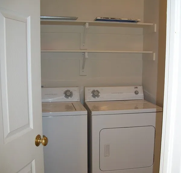 330 Hunters Way — Photo 4