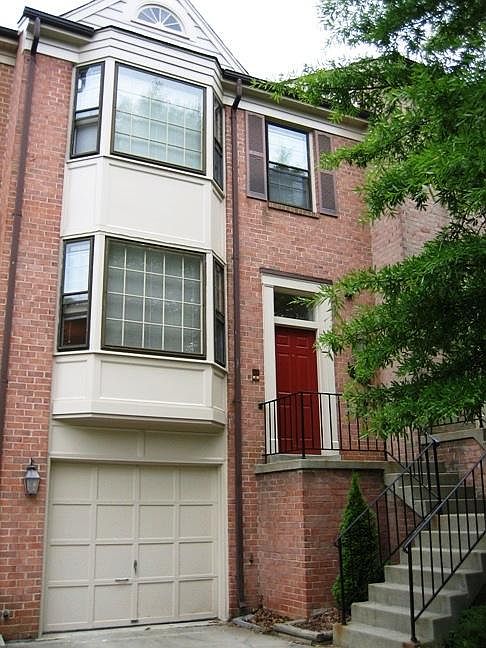 1st image of 205 Lynn Manor Dr