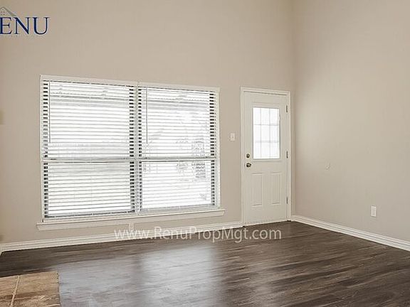 4th image of 742 S Illinois Ave