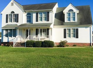 307 Shade Tree Dr, Colonial Heights, VA 23834