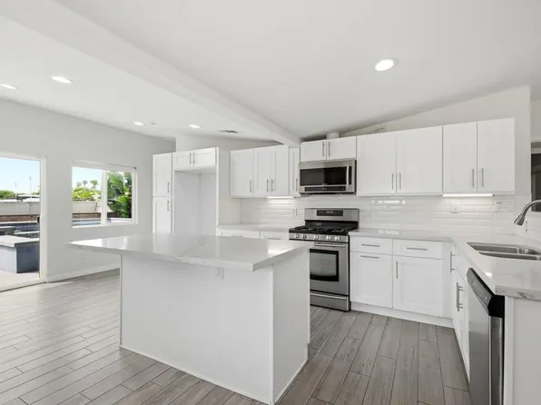 648 Cocapah St, Vista, CA 92083