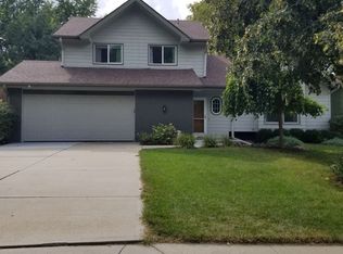 15045 Patterson Cir, Omaha, NE 68137