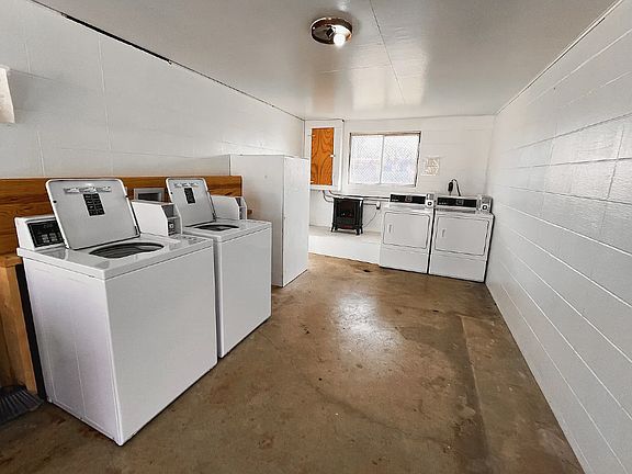 4th image of 1050 E Clinton Ave APT 2