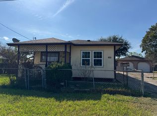 605 Mission St, Gregory, TX 78359
