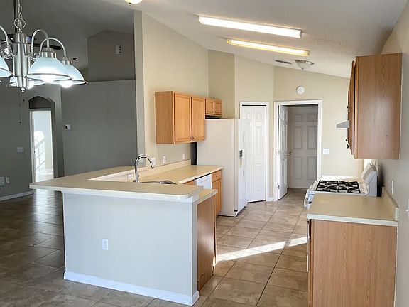 3rd image of 1411 Belvoir Dr