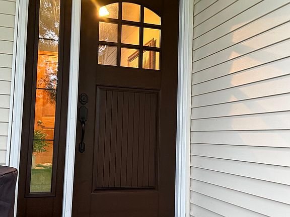 3rd image of 12590 Carow Cir