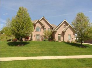 3006 Fallbrook Dr, Coraopolis, PA 15108