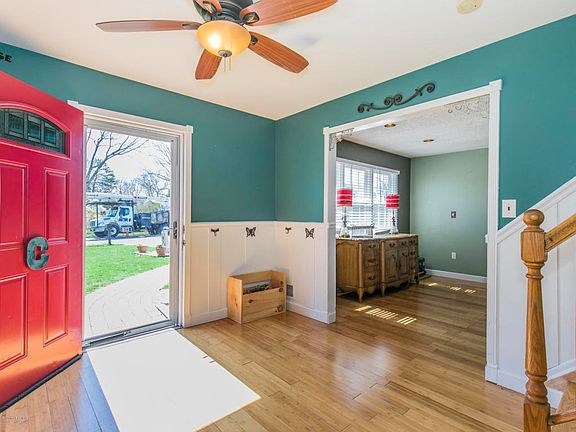 4th image of 591 Senaroth Ct