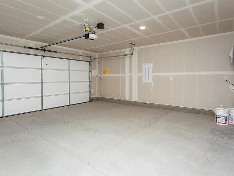 8904 Coyote Bluff Dr — Photo 13