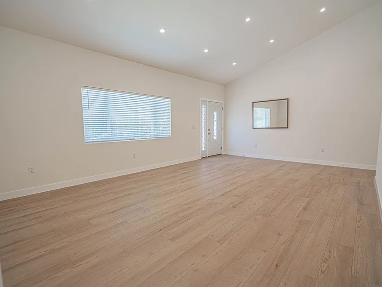10959 Collins St — Photo 3