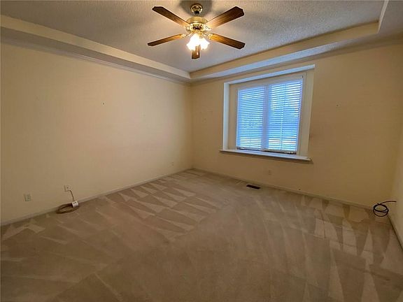 3rd image of 5619 NW 81st Ter