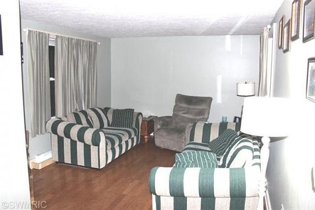 2nd image of 111 Sheldon St