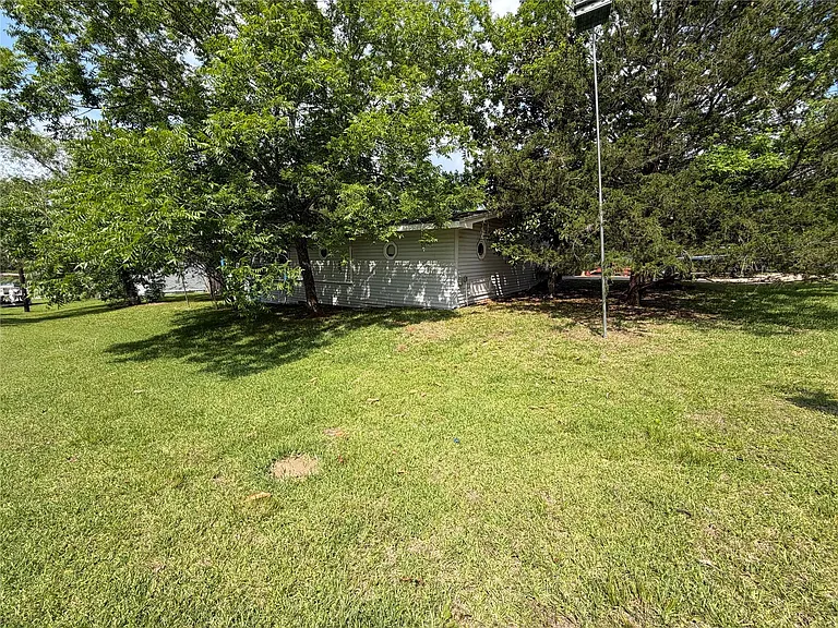 13724 Brigadier Dr — Photo 3