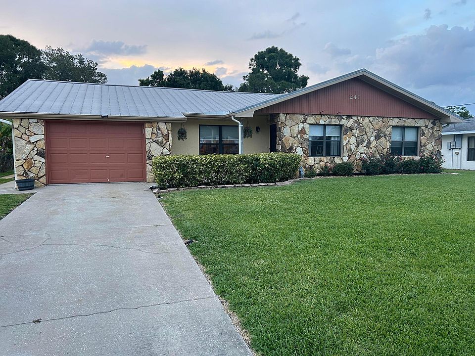 1st image of 241 SE Verada Avenue